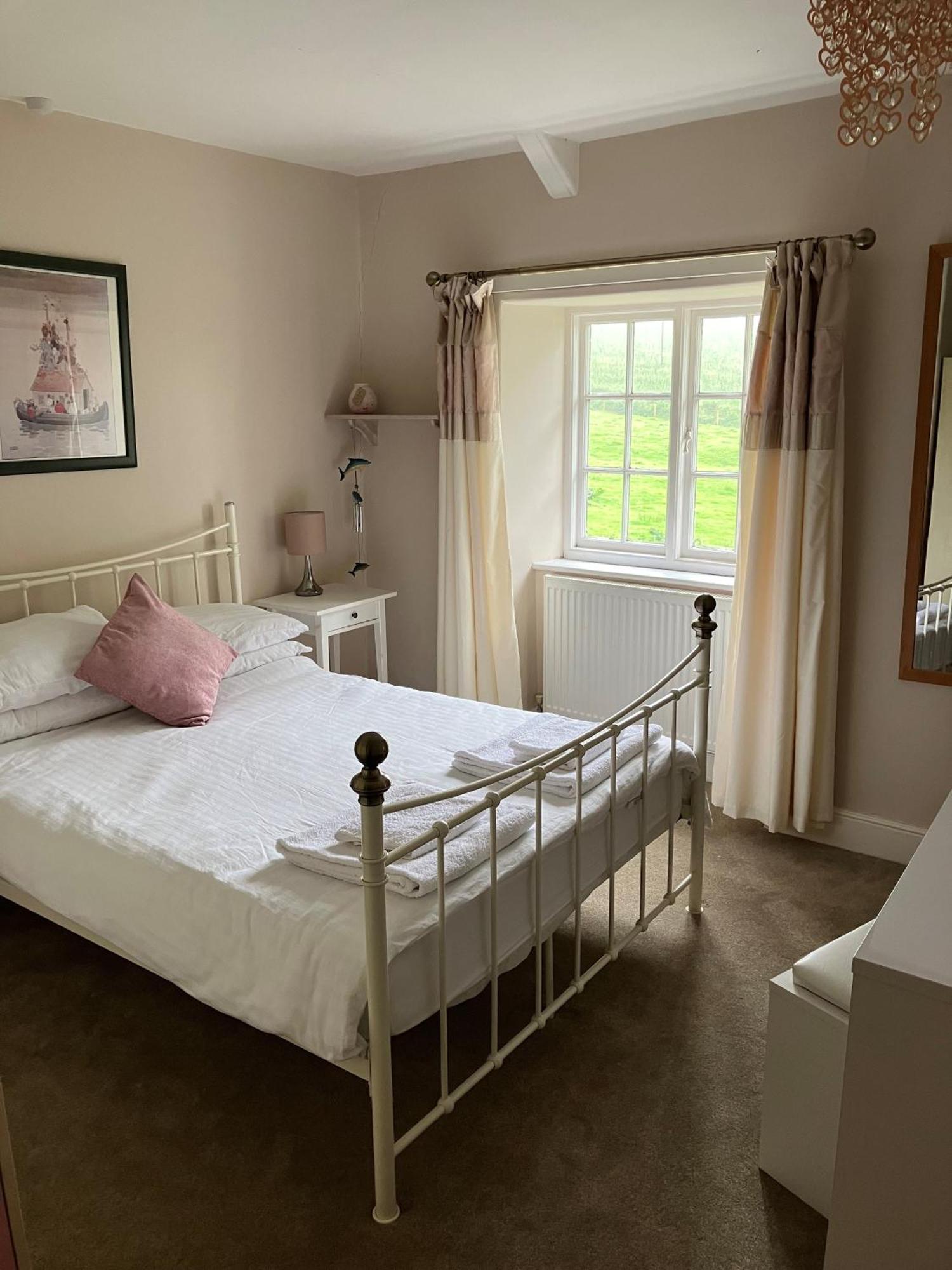 Farmer Bob'S Farmhouse Barnstaple Buitenkant foto